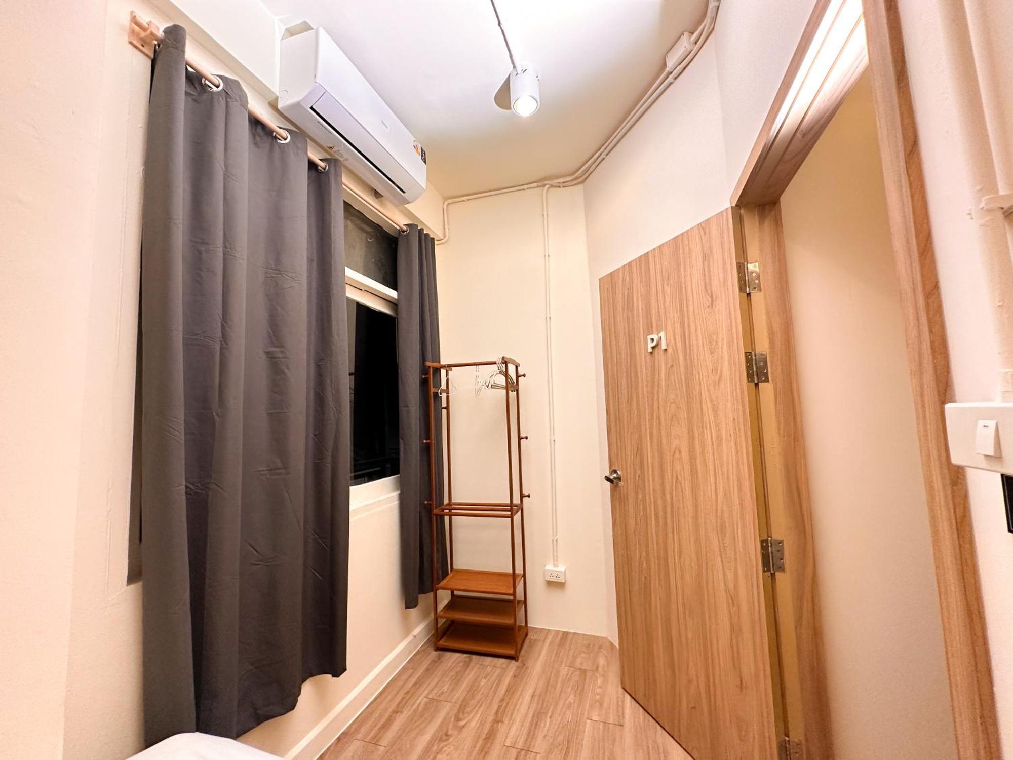 Bangkok Neighborhood Hostel Exterior photo